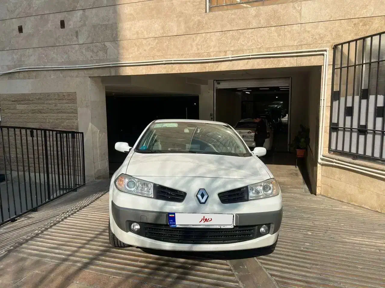 مگان 91 اتومات نسخه فول در حد صفر تک برگ تهران|خودرو سواری و وانت|شیراز, آبیاری|دیوار