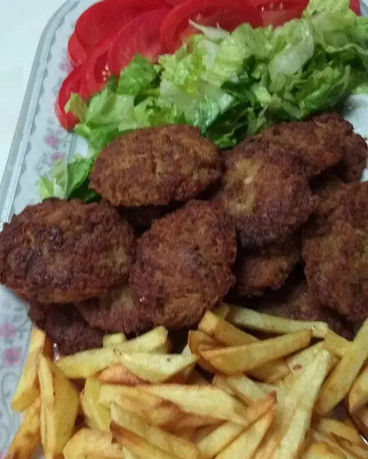 نظافت منزل و پخت غذای خانگی|خدمات نظافت|نشتارود, |دیوار