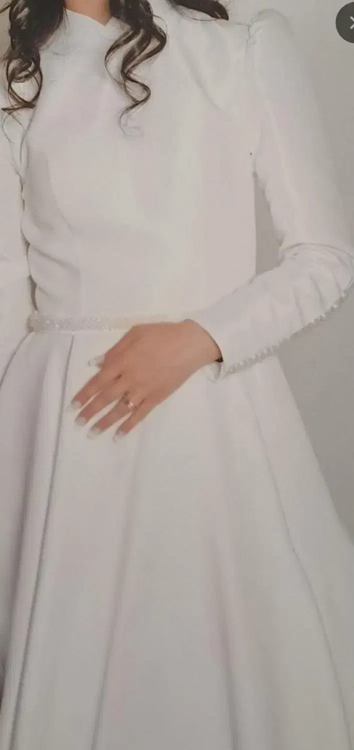 لباس عروس عقد نامزدی فرمالیته پوشیده ۳۸ و دسته گل|لباس|جعفرآباد, |دیوار