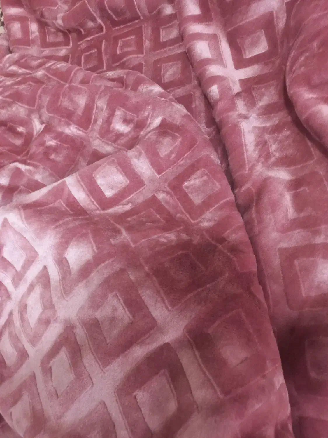 پتو  به قیمت عمده|رختخواب، بالش، پتو|گلبهار, شهر جدید گلبهار|دیوار