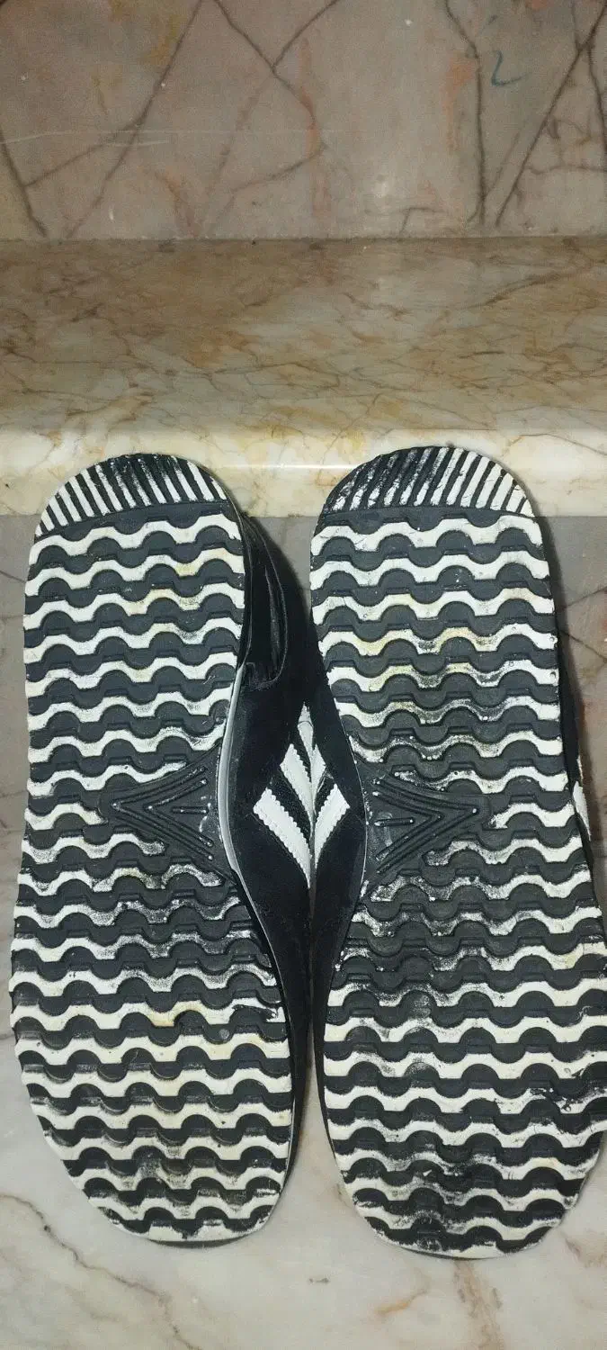 کتونی|کیف، کفش، کمربند|شیروان (خراسان), |دیوار