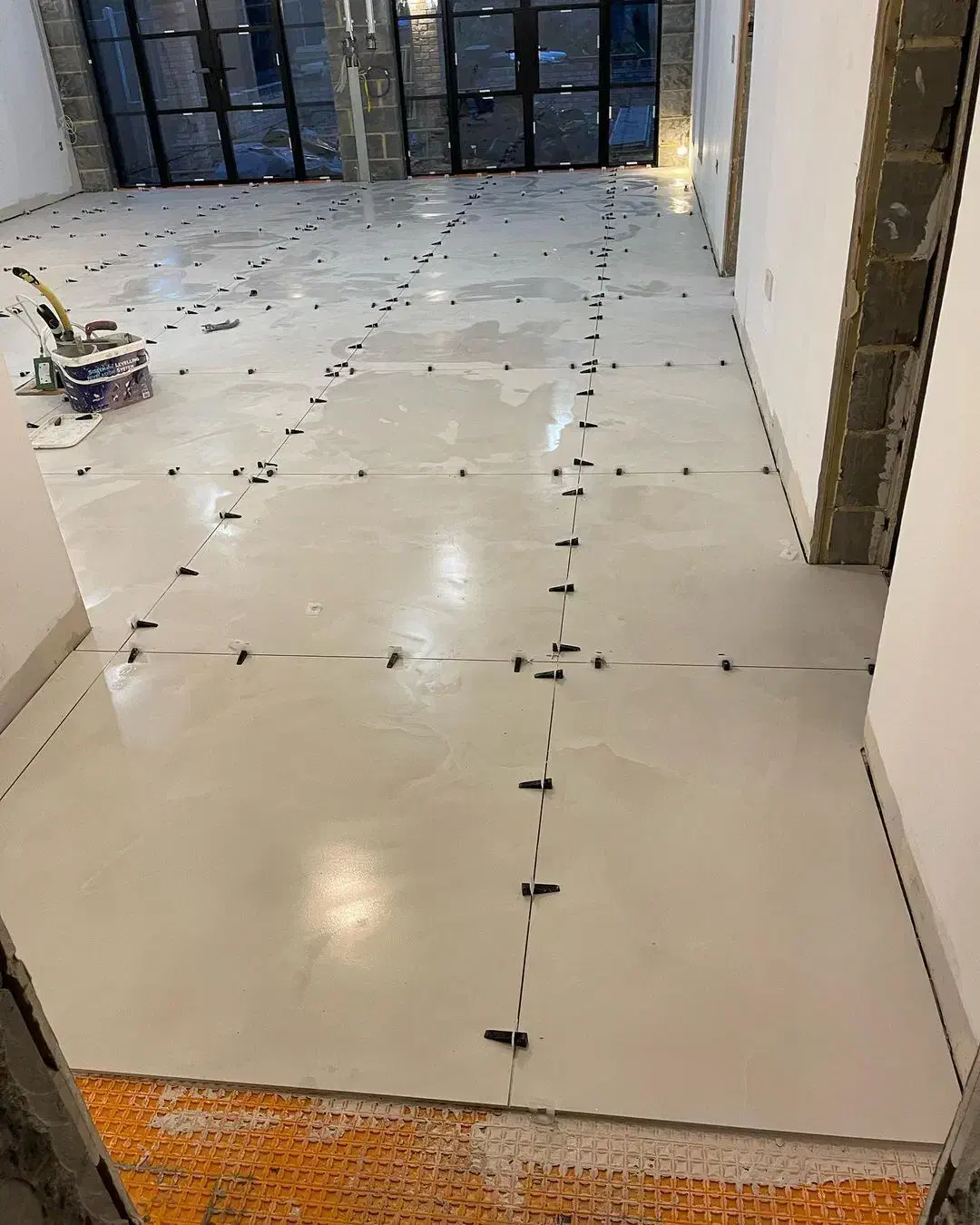 کاشی وسرامیک موزاییک سنگ نما سیمان کاری ونصب درب|خدمات پیشه و مهارت|لشت نشا, |دیوار