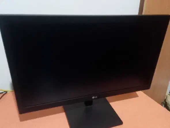 مانیتور ال جی 19.5 اینچ|تلویزیون و پروژکتور|رشت, حسین آباد|دیوار