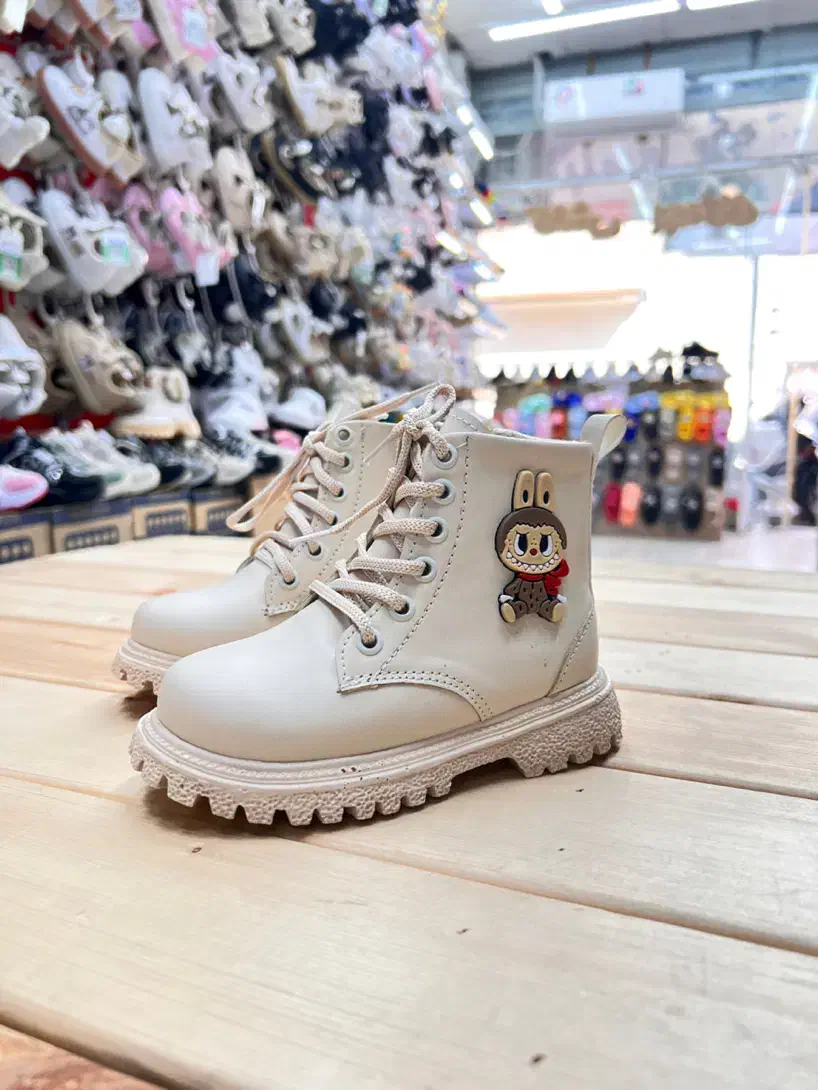 چکمه بچگانه|کفش و لباس بچه|مشهد, ایثار|دیوار