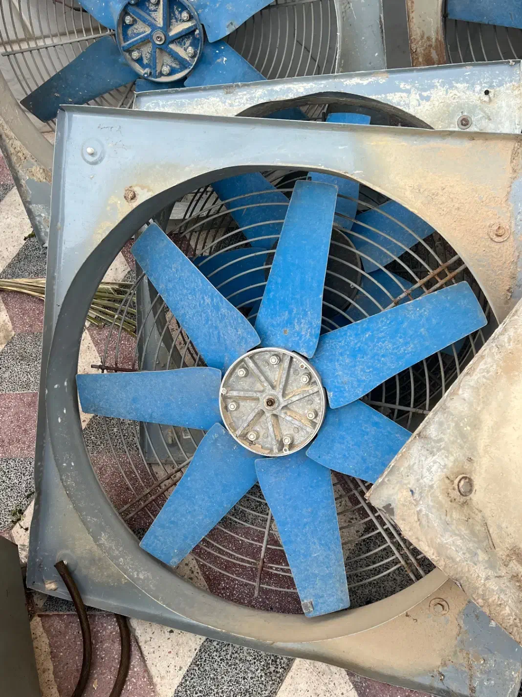 فن هوا کش|پنکه و تصفیه‌کنندهٔ هوا|جهرم, |دیوار