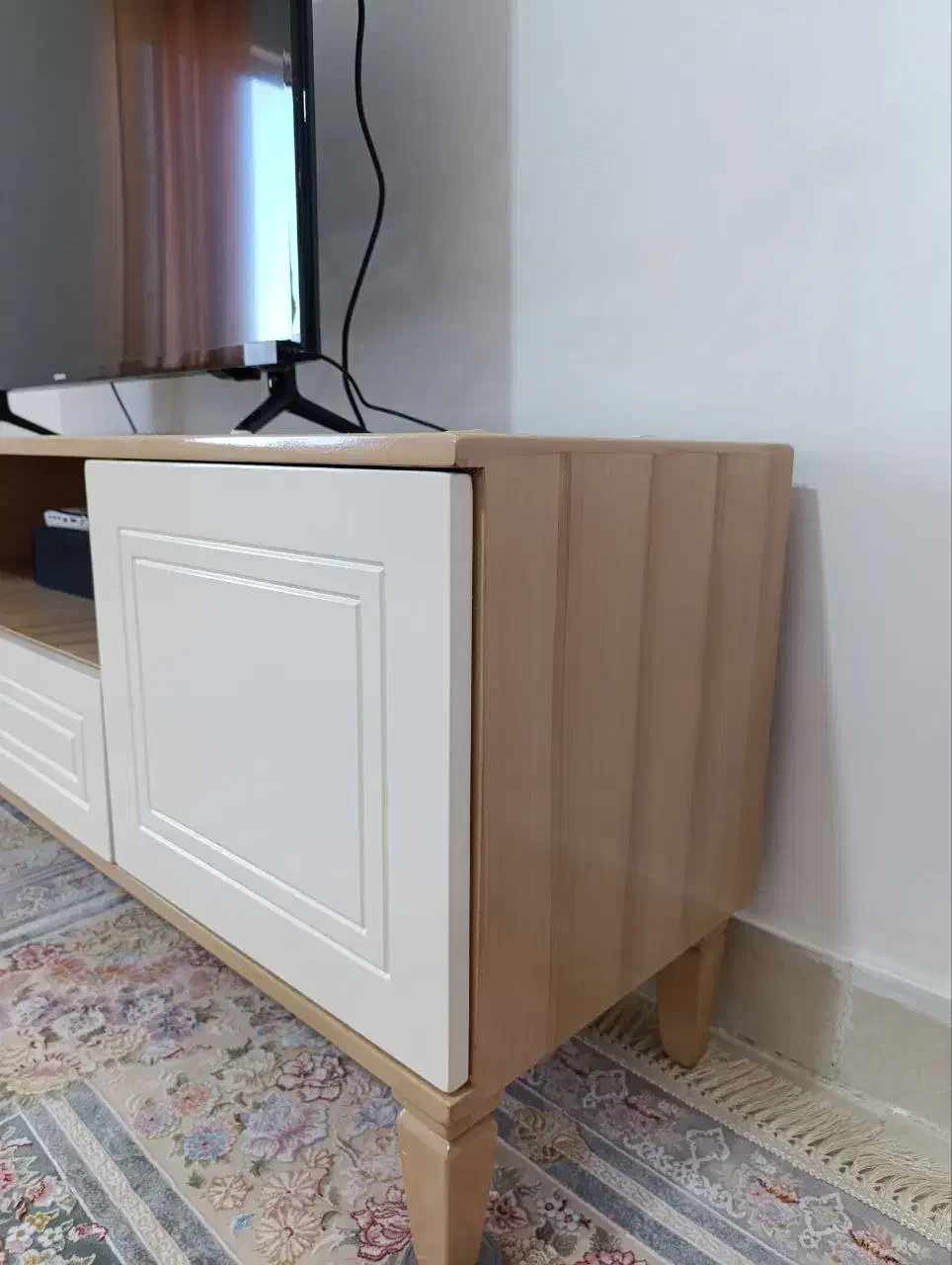 ست میز تلوزیون و اینه کنسول درجه یک|بوفه، ویترین، کنسول|پرند, فاز ۵|دیوار