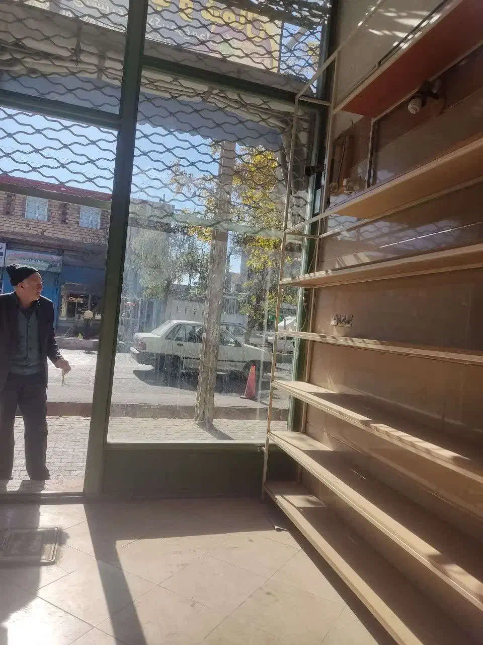 مغازه درسه راه نماز ، روبروی هایپر آلما|فروش مغازه و غرفه|سراب, |دیوار