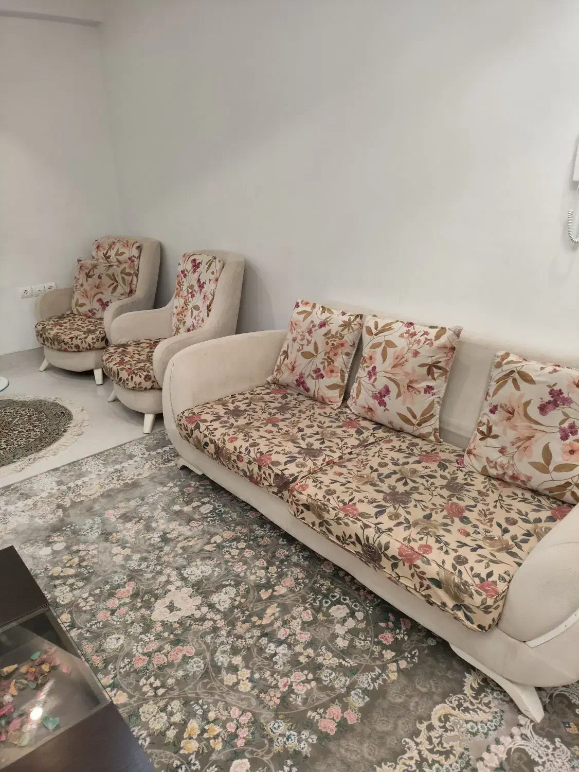 مبلمان راحتی هفت نفره|مبلمان خانگی و میز عسلی|طاهرگوراب, |دیوار