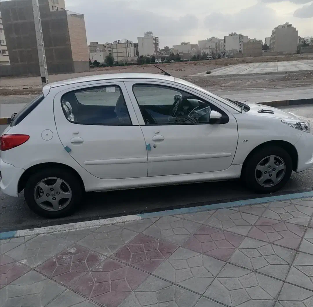 207 سقف فلز چهار چرخ دیسک فرمان برقی|خودرو سواری و وانت|اصفهان, شهرک میلاد|دیوار