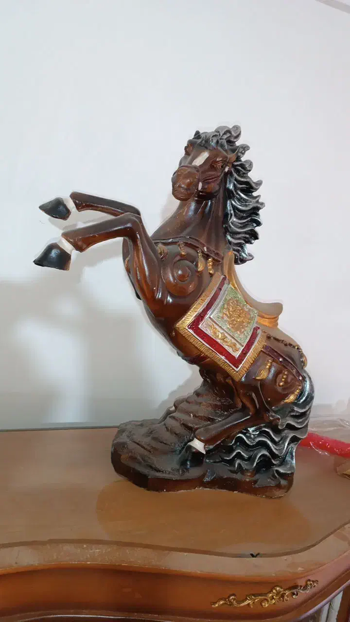 مجسمه اسب|مجسمه، تندیس، ماکت|سلماس, |دیوار