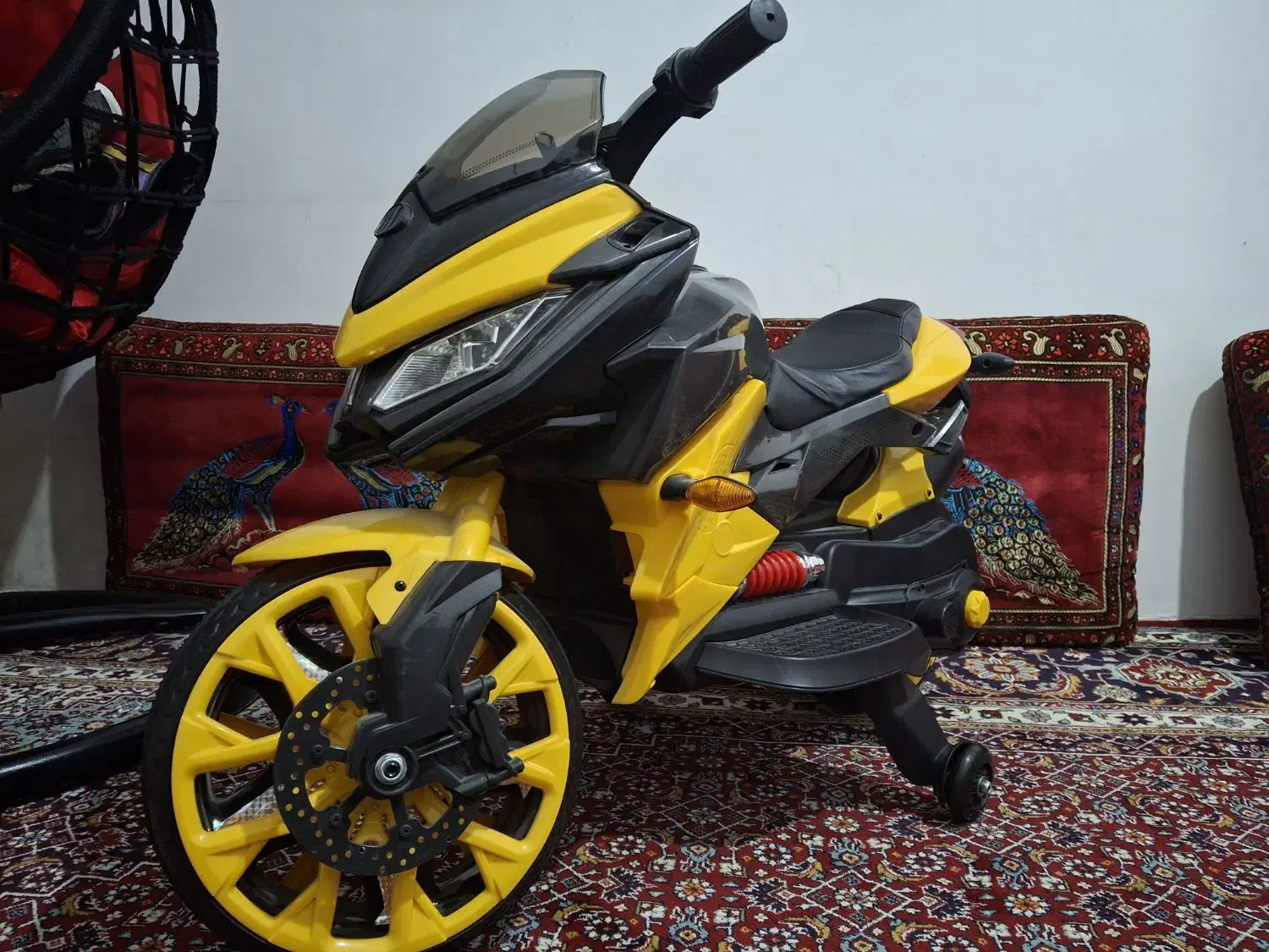 موتور شارژی در حد نو|اسباببازی بچه|کامیاران, |دیوار