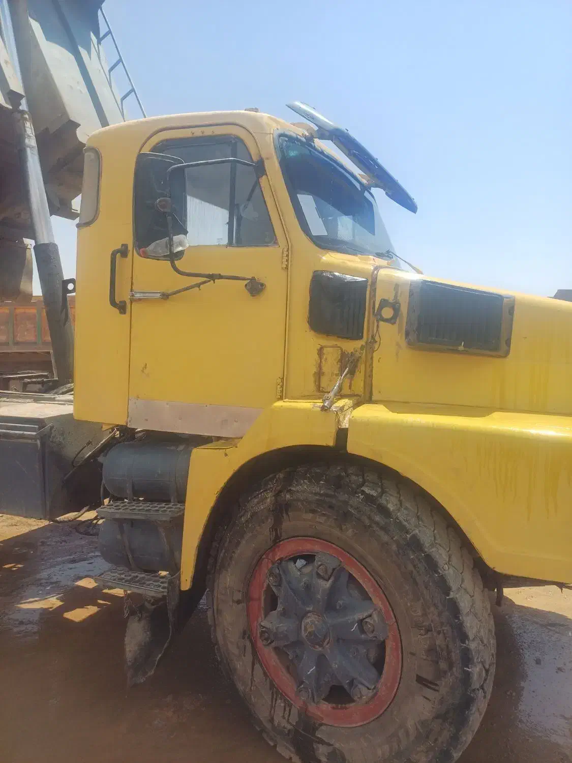 ولوو کمپرسی اواقی|خودرو سنگین|اصفهان, کوی ولی عصر|دیوار