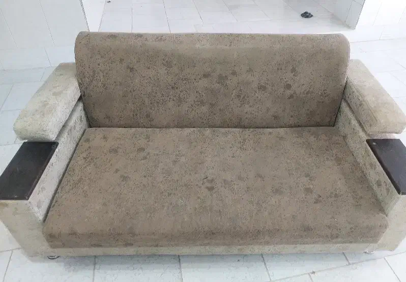 مبل ۴ نفره تخت خواب شو|مبلمان خانگی و میز عسلی|بیرجند, |دیوار