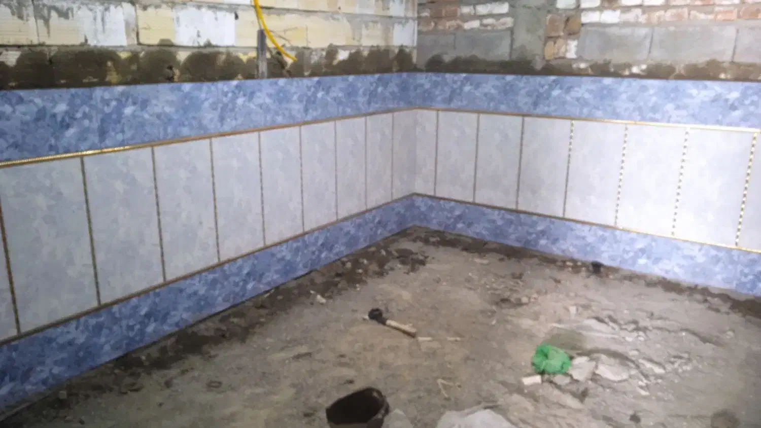 کاشی کاری و لکه گیری|خدمات پیشه و مهارت|زاهدان, |دیوار