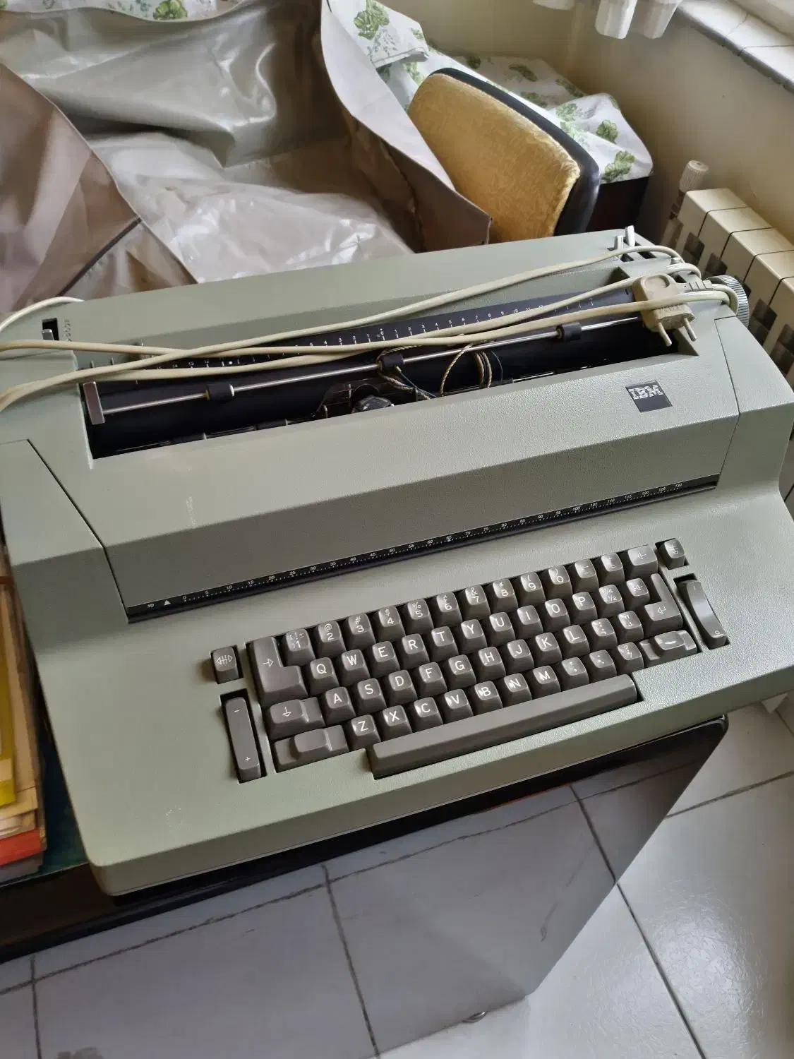 ماشین تایپ لاتین|کلکسیون اشیاء عتیقه|تهران, پردیسان|دیوار