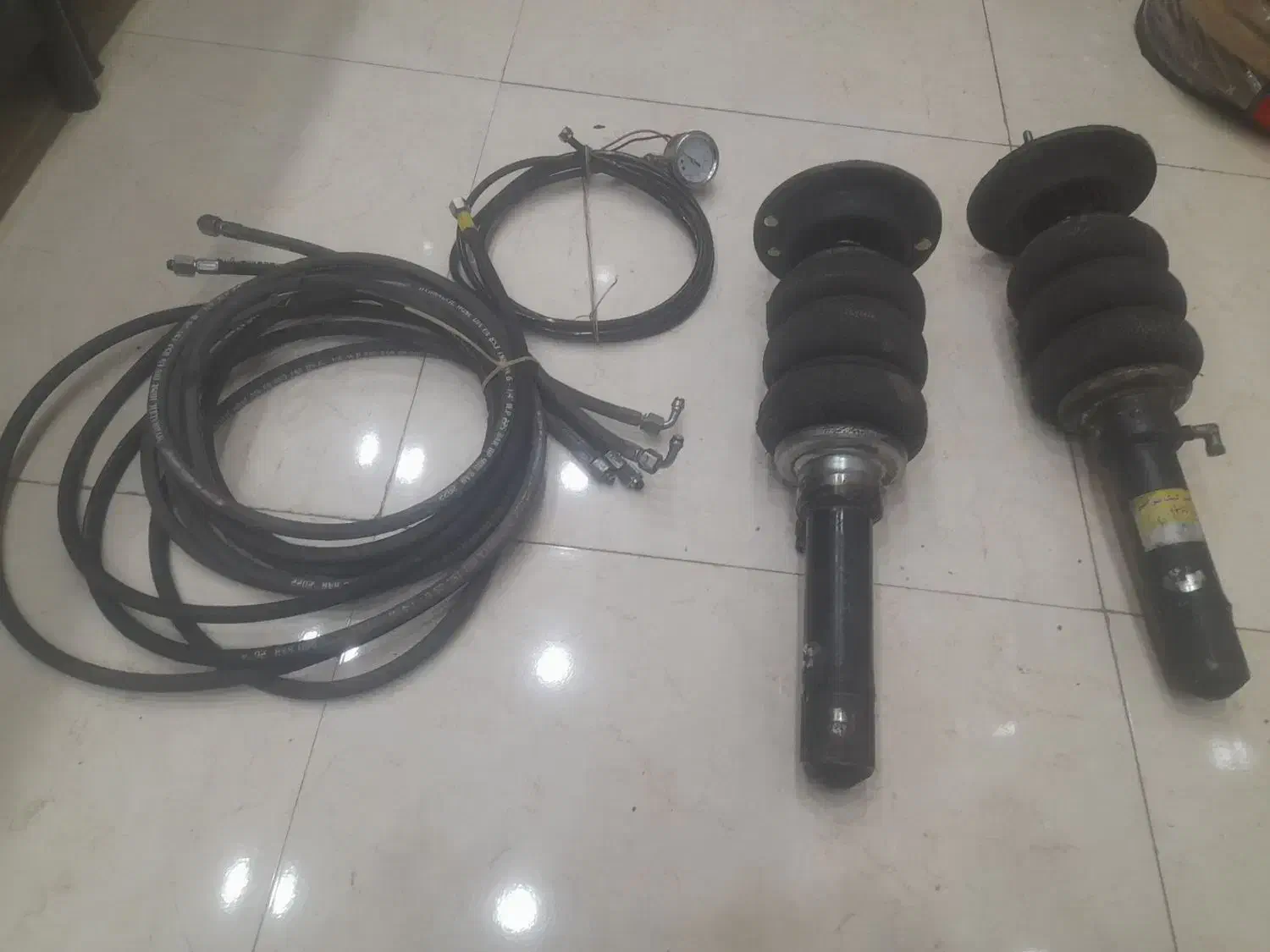 پنوماتیک ایران خودرویی|قطعات یدکی و لوازم جانبی|هشتگرد, هشتگرد قدیم|دیوار