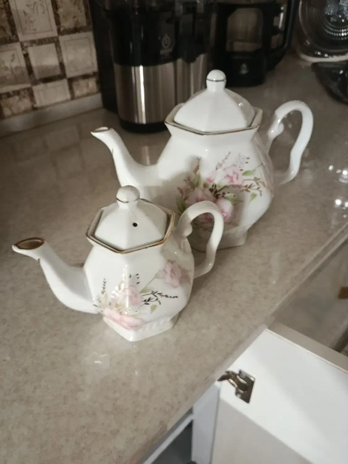 کتری قوری چینی برقی|قوری، کتری، قهوه‌ساز دستی|اراک, |دیوار