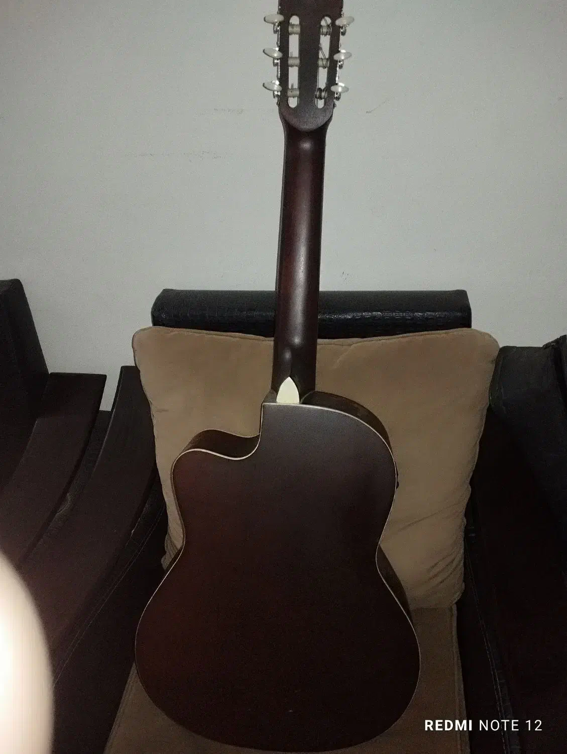 گیتار اشمیت|گیتار، بیس، امپلیفایر|اردبیل, |دیوار