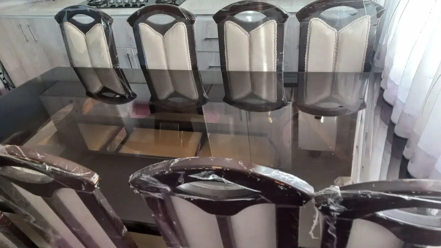 میز غذاخوری ۸ نفره|میز و صندلی غذاخوری|محمدشهر, همایون ویلا|دیوار