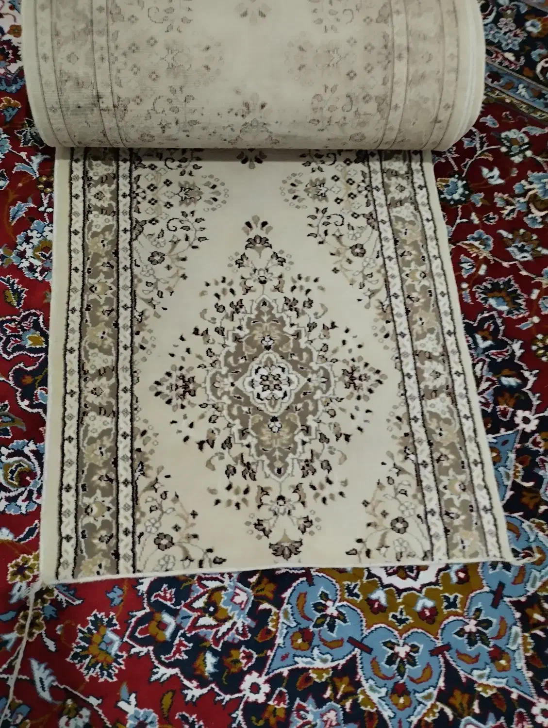 کناره فرش درحدنو|فرش|خرمآباد, |دیوار