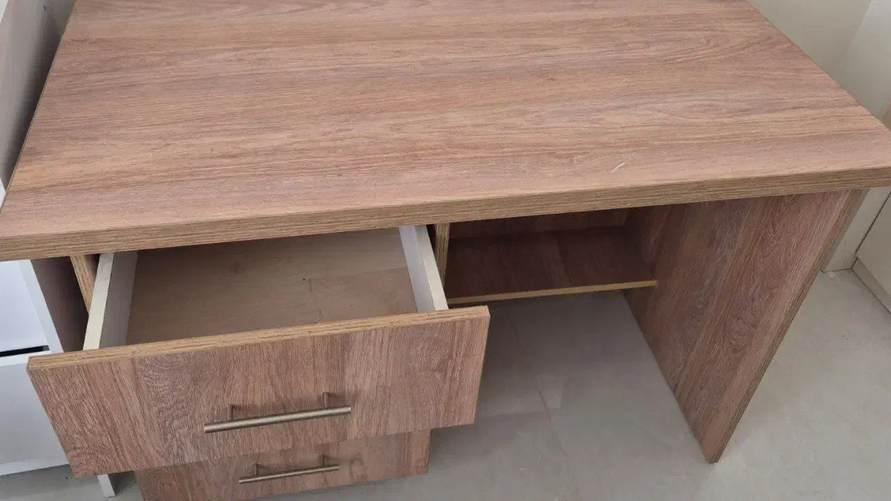 میز تحریر|میز تحریر و کامپیوتر|مشهد, الهیه|دیوار