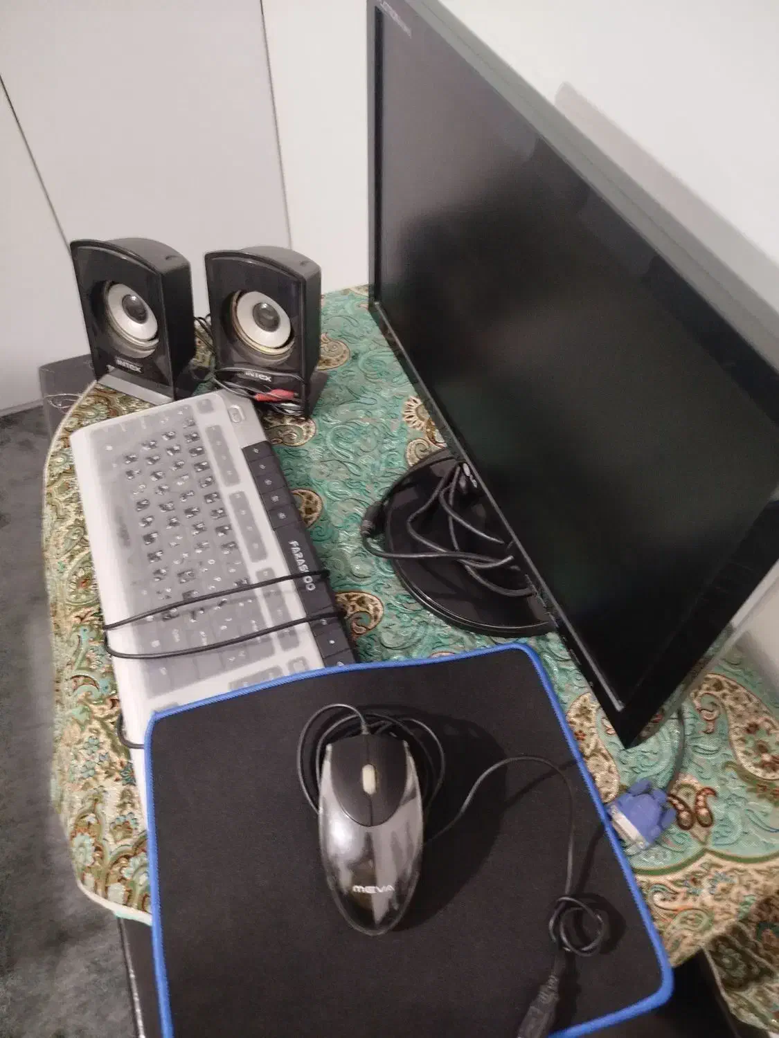 مانیتور LG|قطعات و لوازم جانبی رایانه|پرند, فاز ۴|دیوار