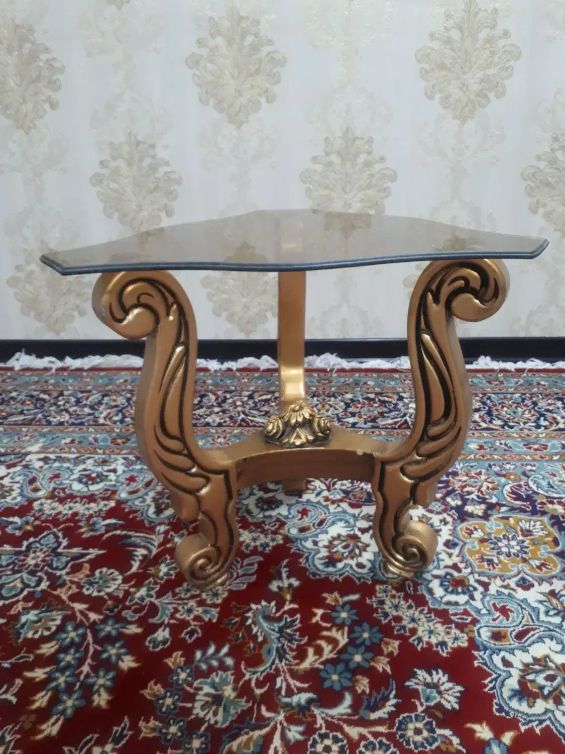 میز عسلی رنگ طلایی|مبلمان خانگی و میز عسلی|گلستان (تهران), |دیوار