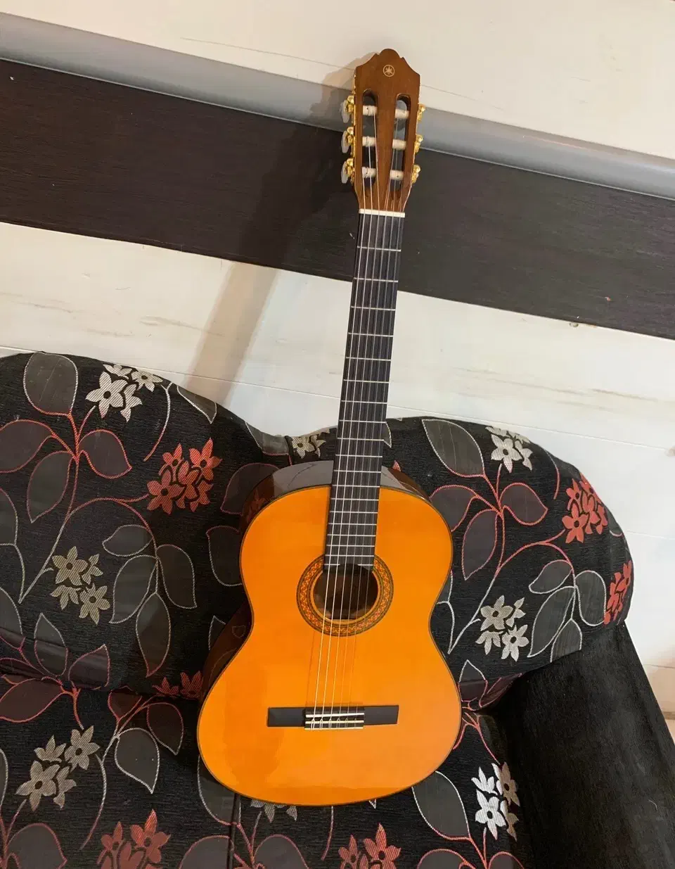 گیتار یاماها C70|گیتار، بیس، امپلیفایر|یزد, |دیوار