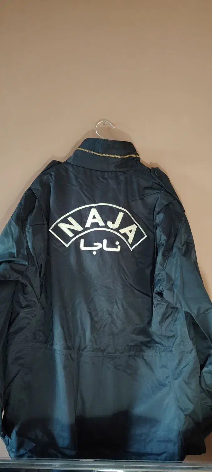 معاوضه لباس|لباس|قروه, |دیوار