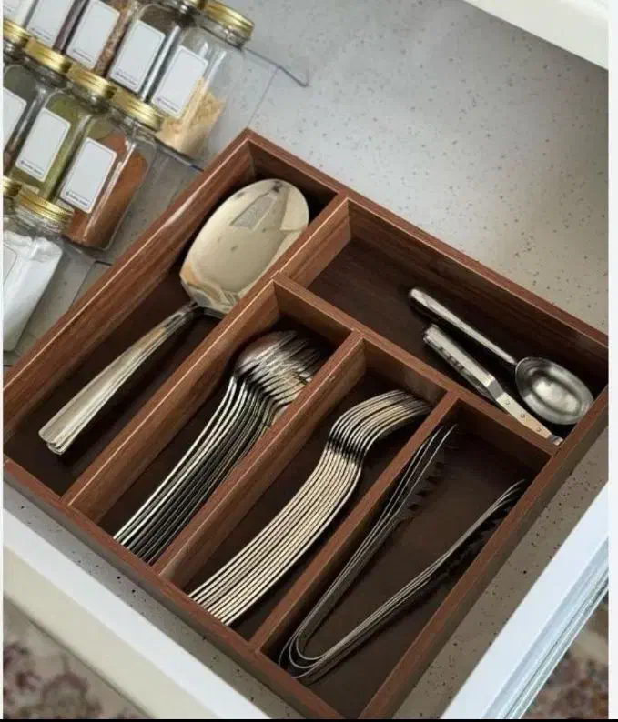 جا قاشقی ریلی|آب‌چکان و نظم‌دهنده ظروف|قم, نیروگاه|دیوار