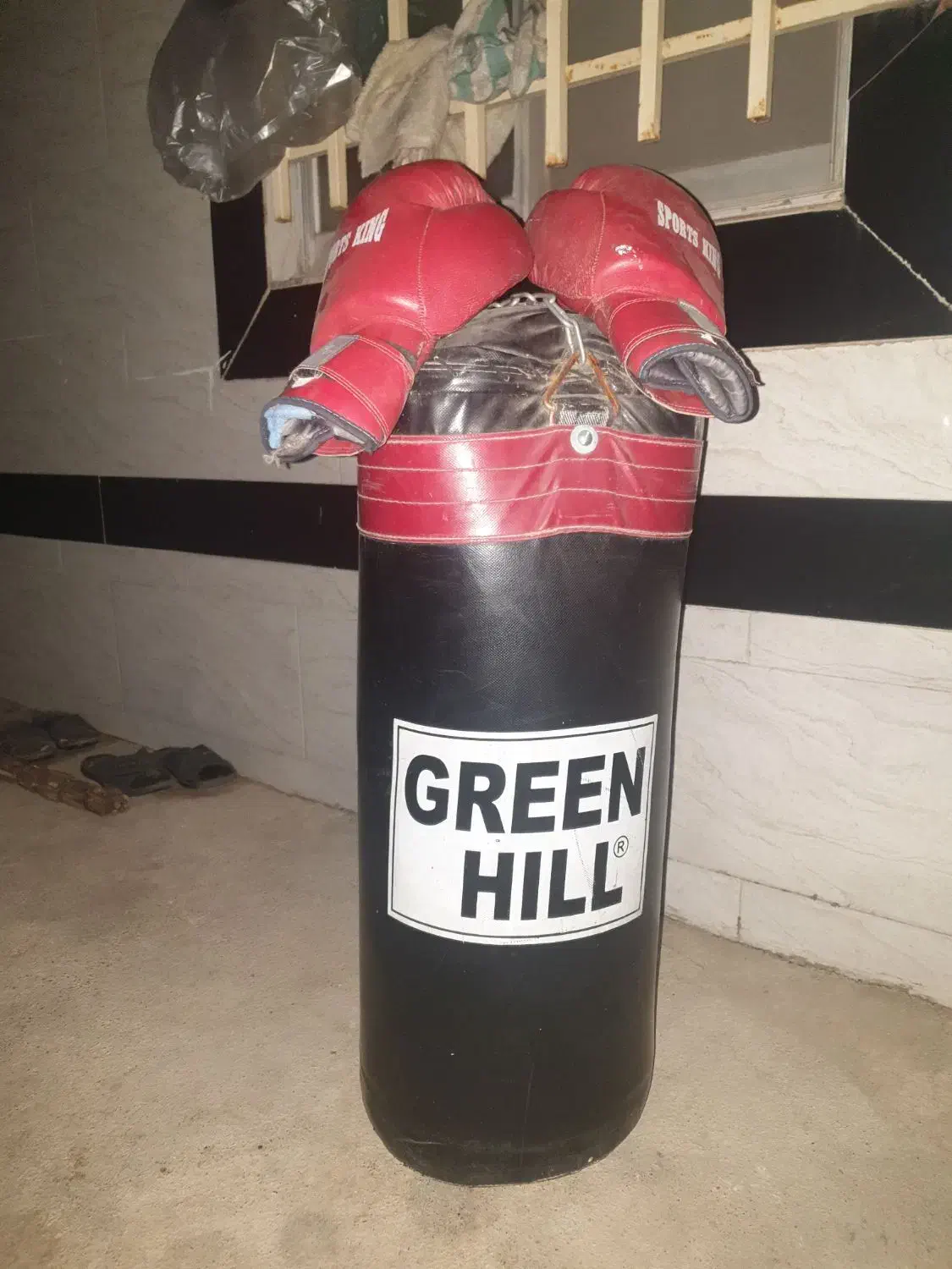 کیسه بوکس چرب با دستکش ۱ میلیون مفت|تجهیزات ورزشی|علی‌آباد کتول, |دیوار