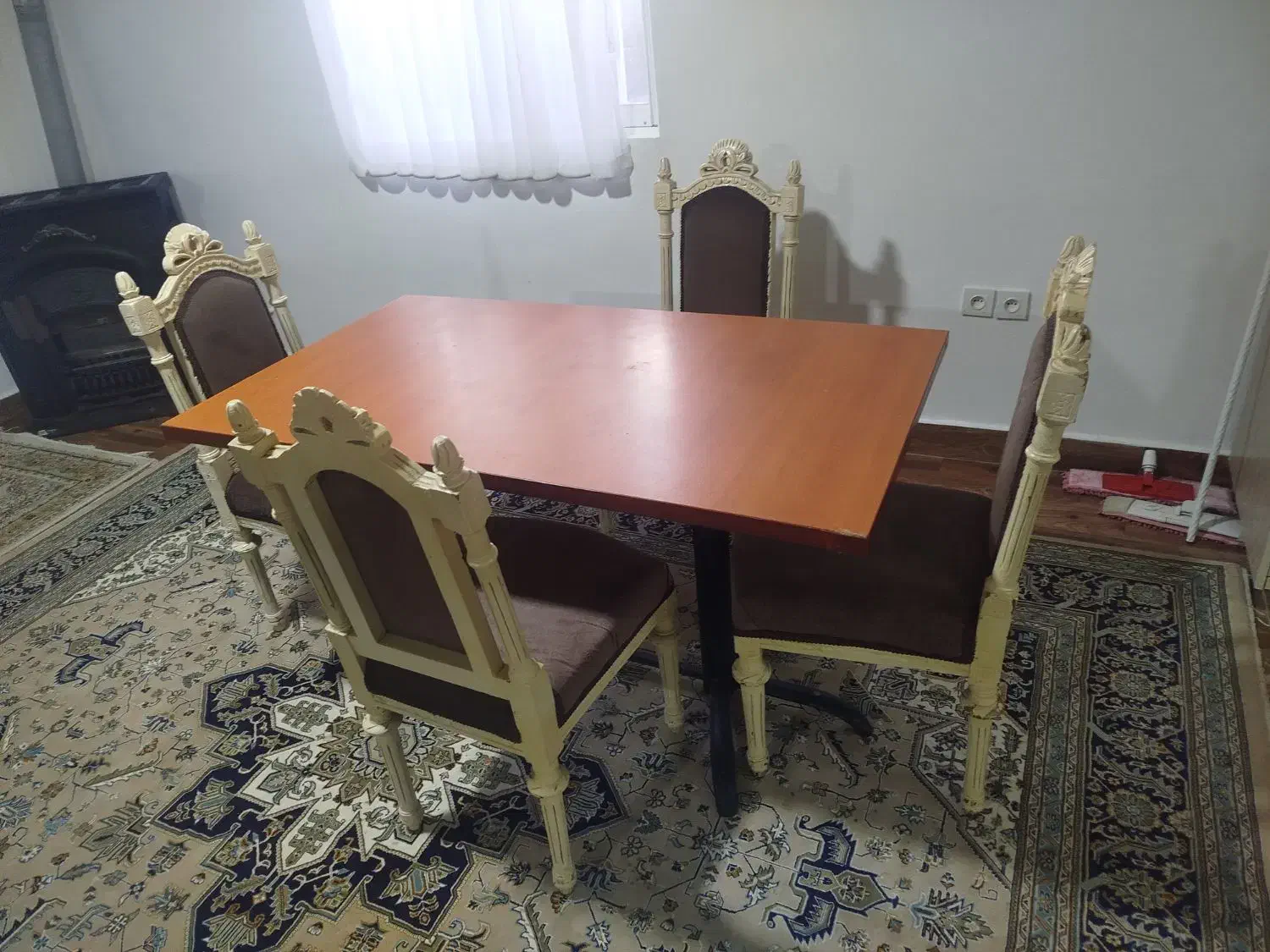 میز ناهار خوری|میز و صندلی غذاخوری|چمستان, |دیوار