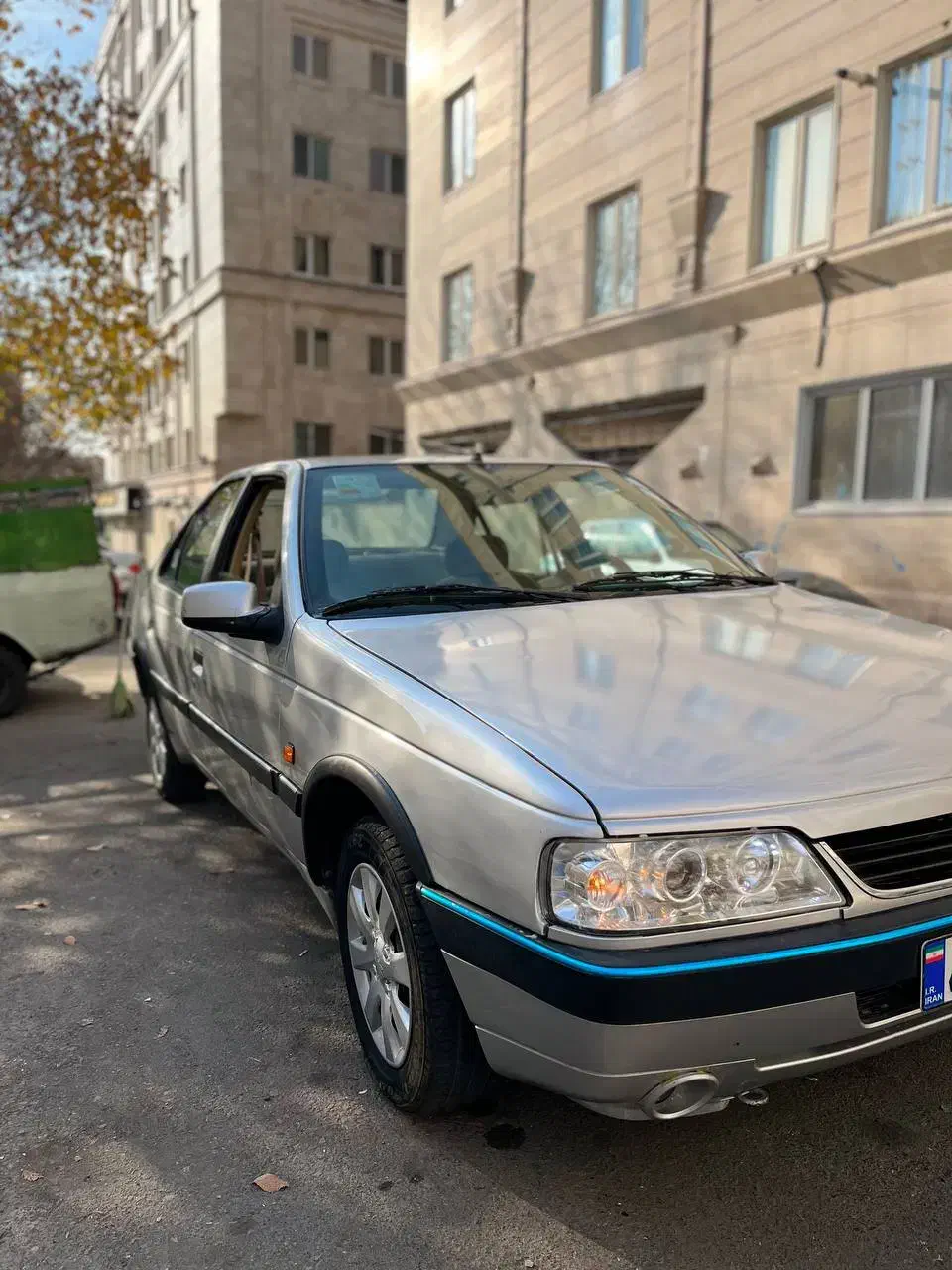 پژو ۴۰۵ اس ال ایکس مدل آخر ۸۷ بدون آفتاب سوختگی|خودرو سواری و وانت|تهران, جوادیه تهرانپارس|دیوار