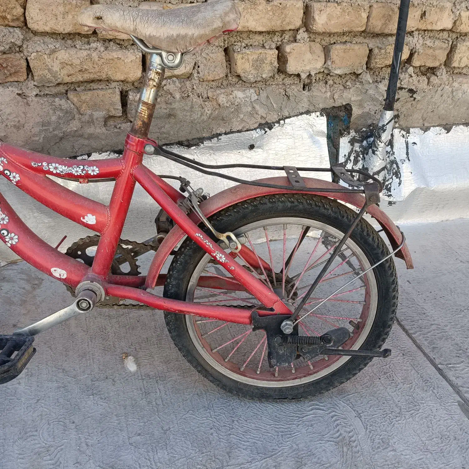 دوچرخه ۱۶|دوچرخه، اسکیت، اسکوتر|بومهن, |دیوار