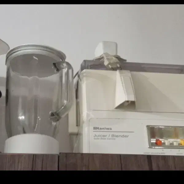 آبمیوه گیری|آبمیوه‌گیر و آب‌مرکبات‌گیر|پرند, فاز ۵|دیوار