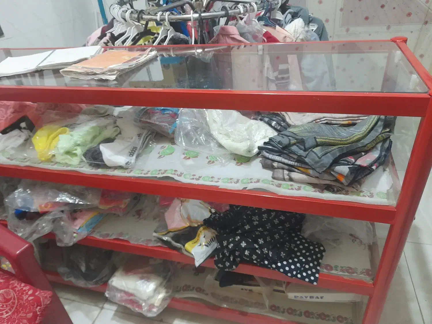 فروش اجناس مغازه و رگال چرخان|فروشگاه و مغازه|بروجن, |دیوار