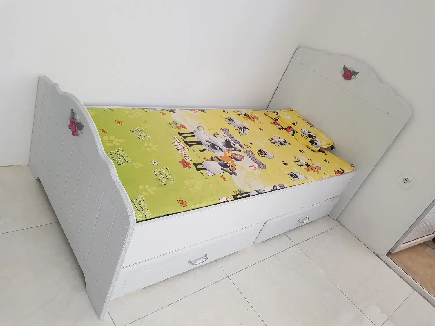 تخت خواب نوجوان و کمد|تخت و سرویس خواب|محمدشهر, محمدشهر|دیوار