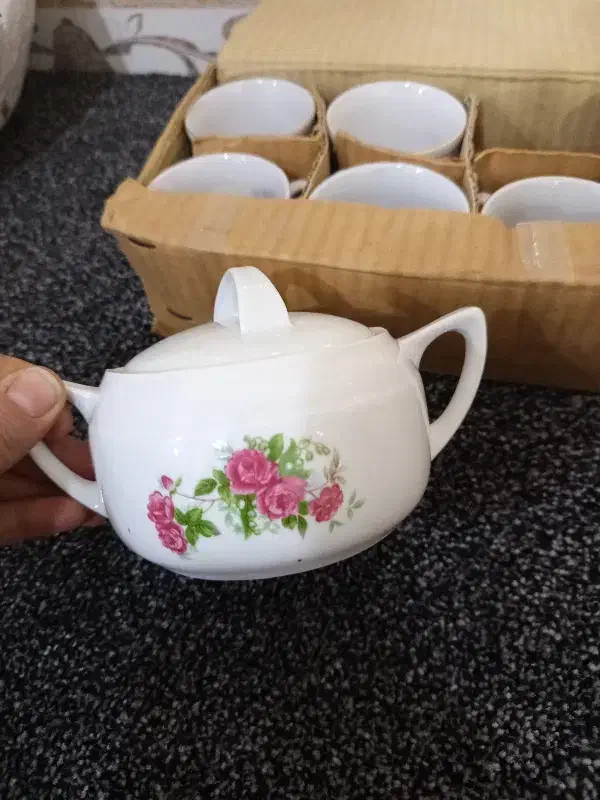 سرویس چای خوری قدیمی گلسرخی|ظروف سرو و پذیرایی|هندیجان, |دیوار