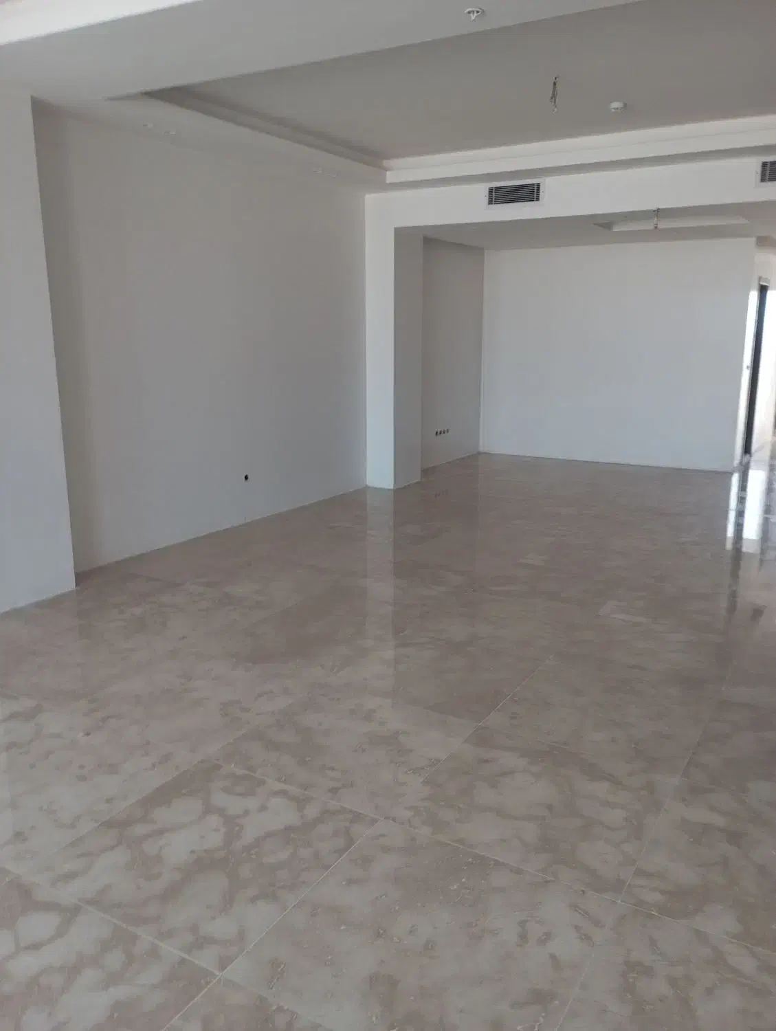 نقاش نقاشی ساختمان نقدی و چکی|خدمات پیشه و مهارت|تهران, پونک|دیوار