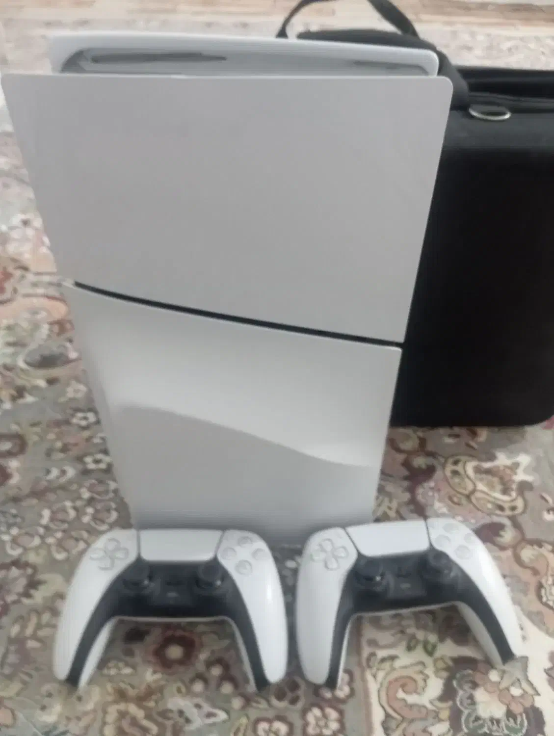 پی اس فایو|کنسول، بازی ویدئویی و آنلاین|خمیر, |دیوار