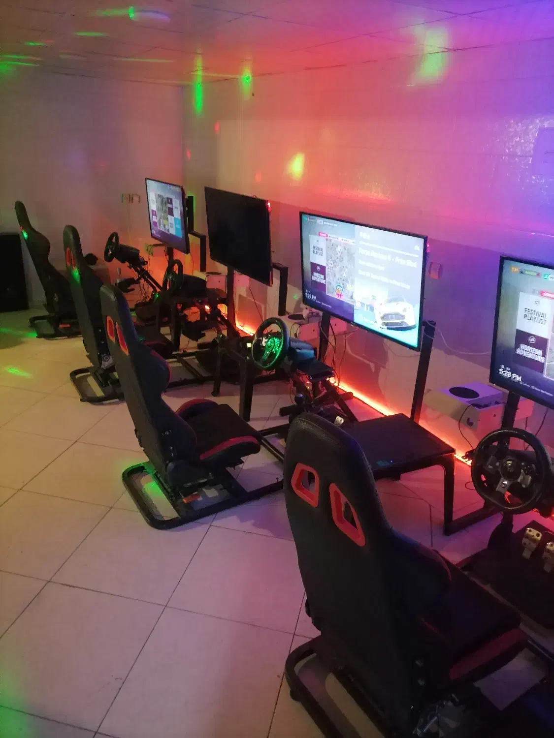 استخدام همکار آقا|استخدام رایانه و فناوری اطلاعات|گرگان, |دیوار