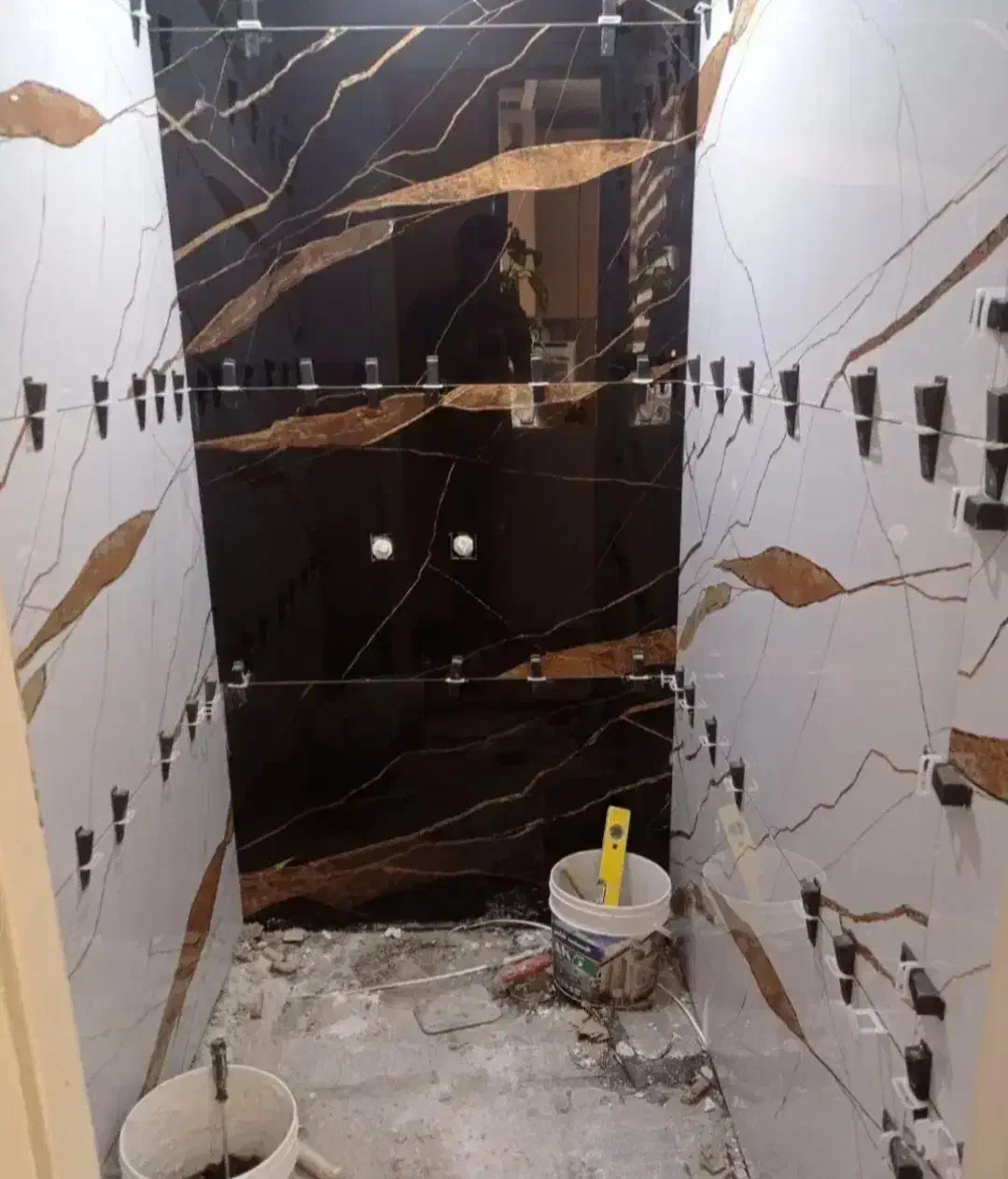 نصاب کاشی سرامیک|خدمات پیشه و مهارت|شاهین‌شهر, حاجی آباد|دیوار