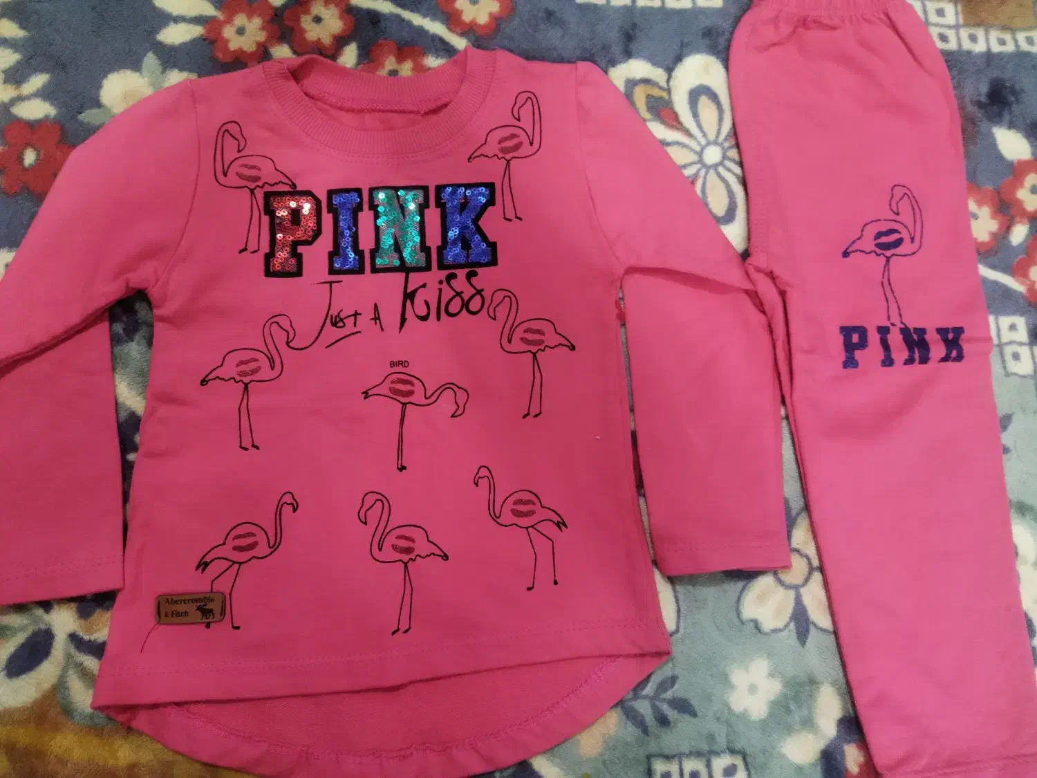 لباس بچه|لباس|گتاب, |دیوار