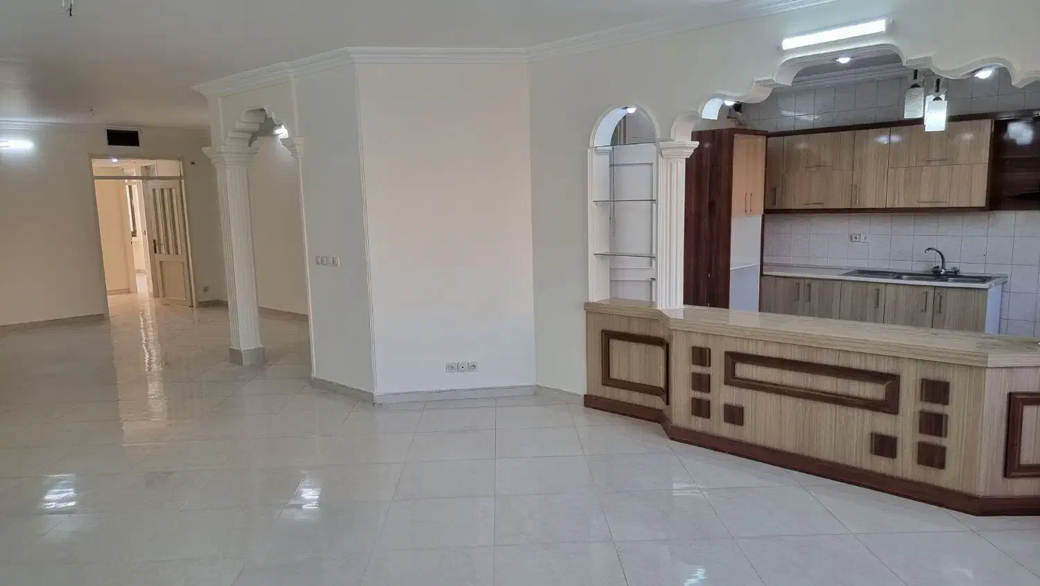 آپارتمان ۱۸۵ متر - فرامرز - طبقه اول|اجارهٔ آپارتمان|مشهد, زمانه|دیوار