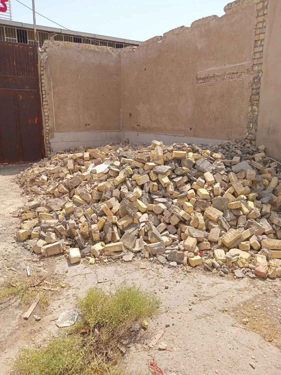 ۱۴۰مترزمین ۴دیواری|فروش زمین و ملک کلنگی|میانکوه, |دیوار