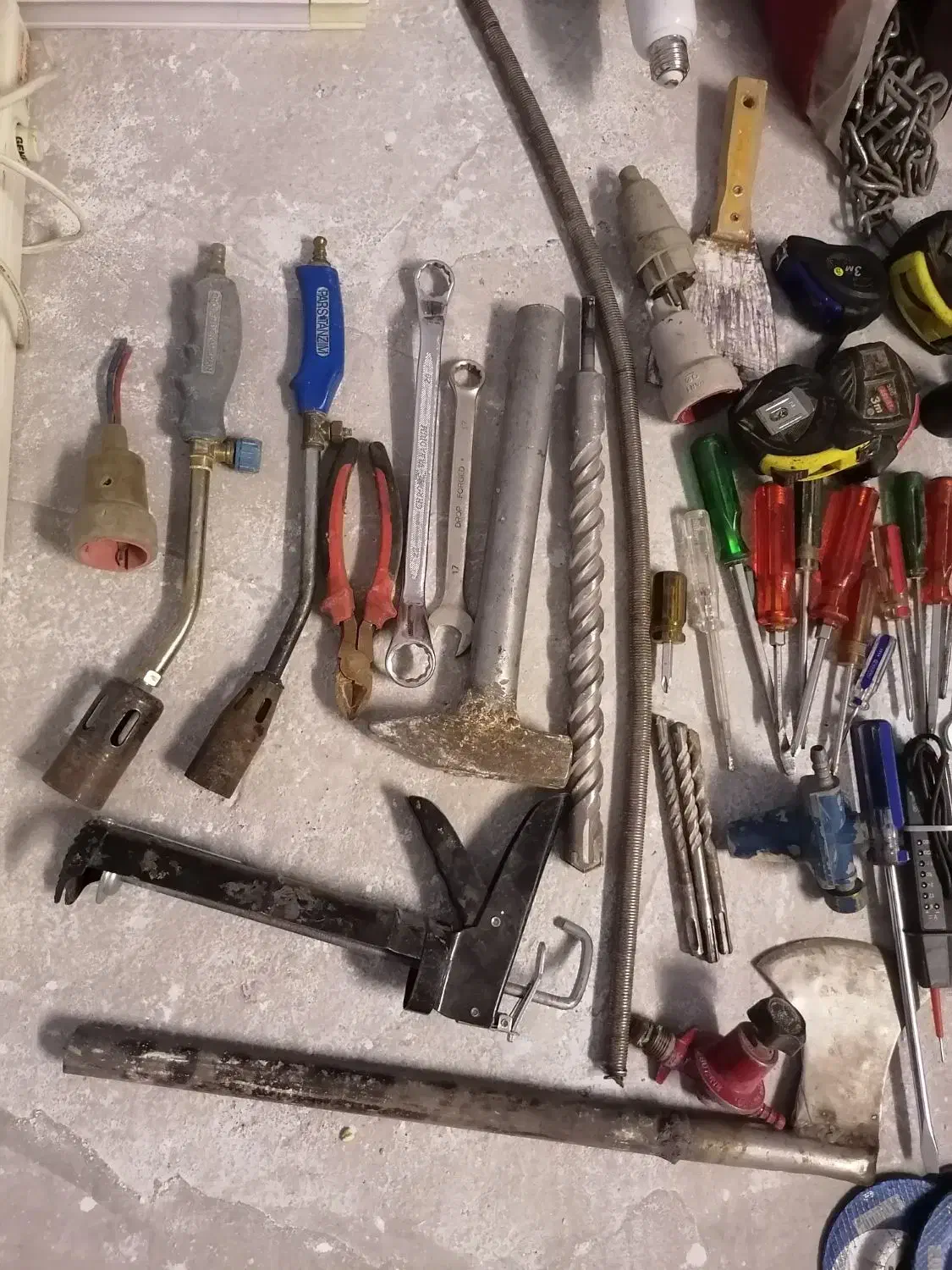 لوازم ماشین و آچار و مهتابی و سیم سیار و حراج|قطعات یدکی و لوازم جانبی|مشهد, ادیب نیشابوری (شهرک غرب)|دیوار