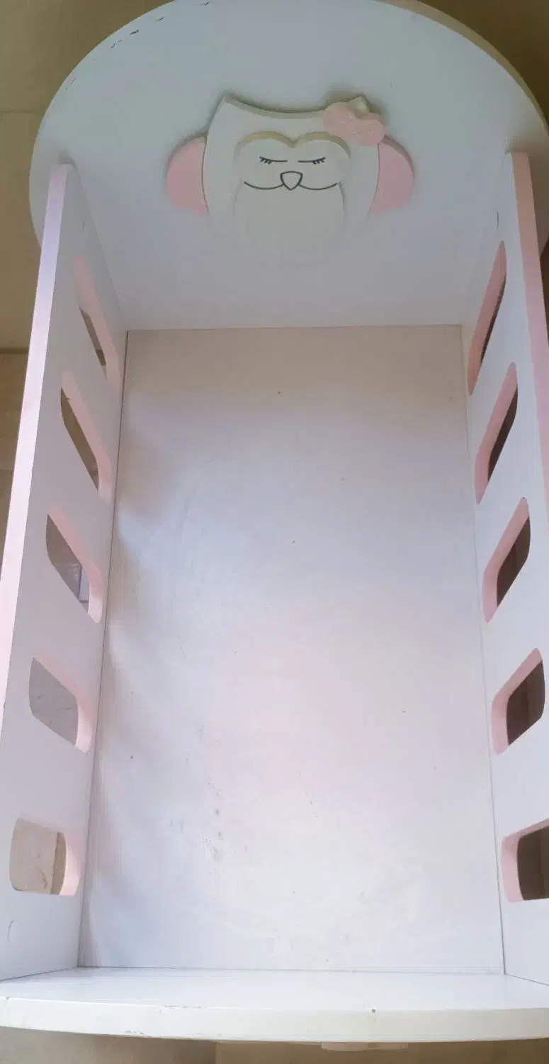 تخت گهواره|تخت و صندلی بچه|ری, دیلمان|دیوار