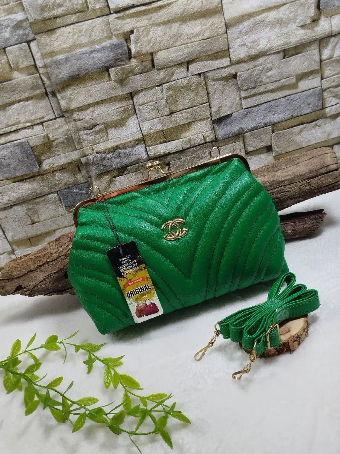 اف تا یک هفته|کیف، کفش، کمربند|تربت جام, جامی|دیوار