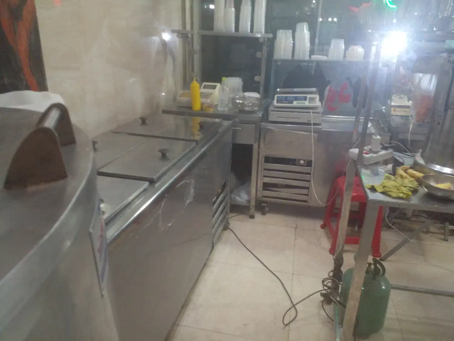 ۳۵متر مغازه سه نبش با ۴۰ متر زیرزمین بر محلاتی|اجارهٔ مغازه و غرفه|تهران, مینای شمالی (مخبر)|دیوار