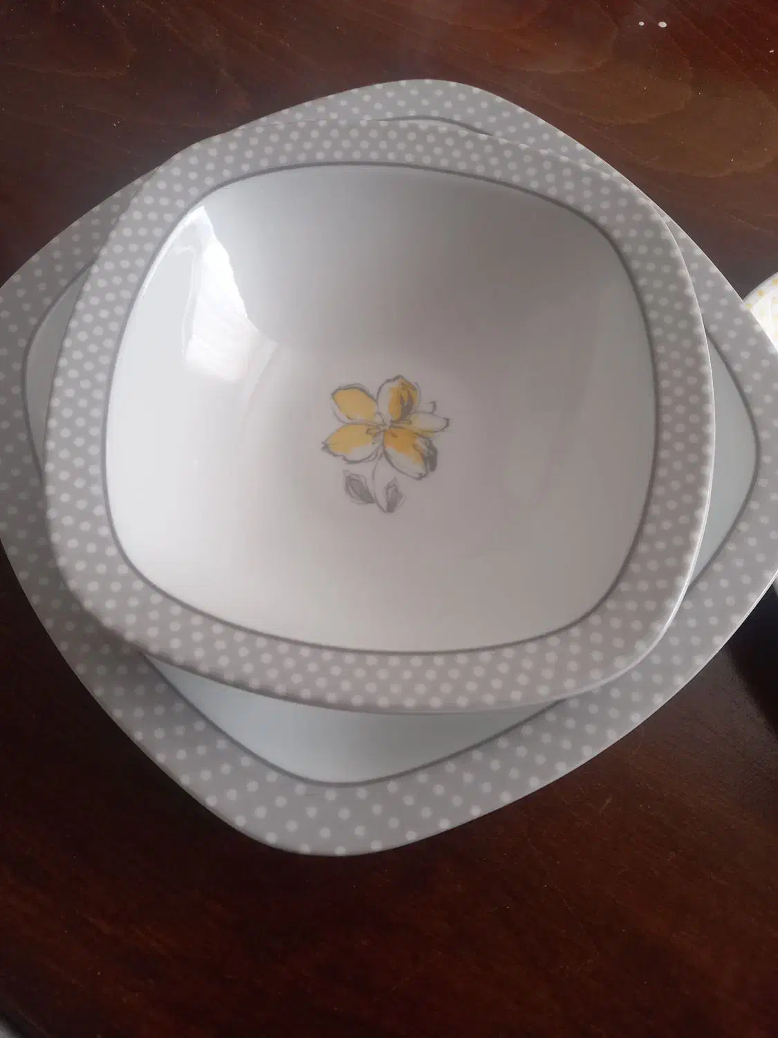 چینی 6نفره زرین|ظروف سرو و پذیرایی|شاهین‌شهر, طالقانی|دیوار